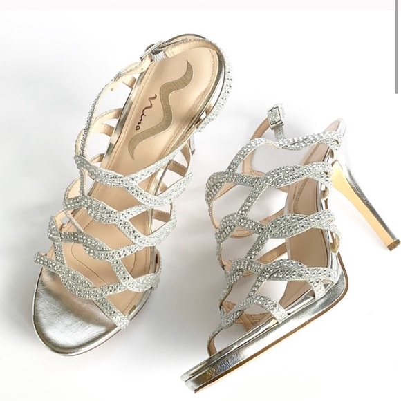 Beautiful Rhinestone wedding party heels euc - Picture 2 of 6